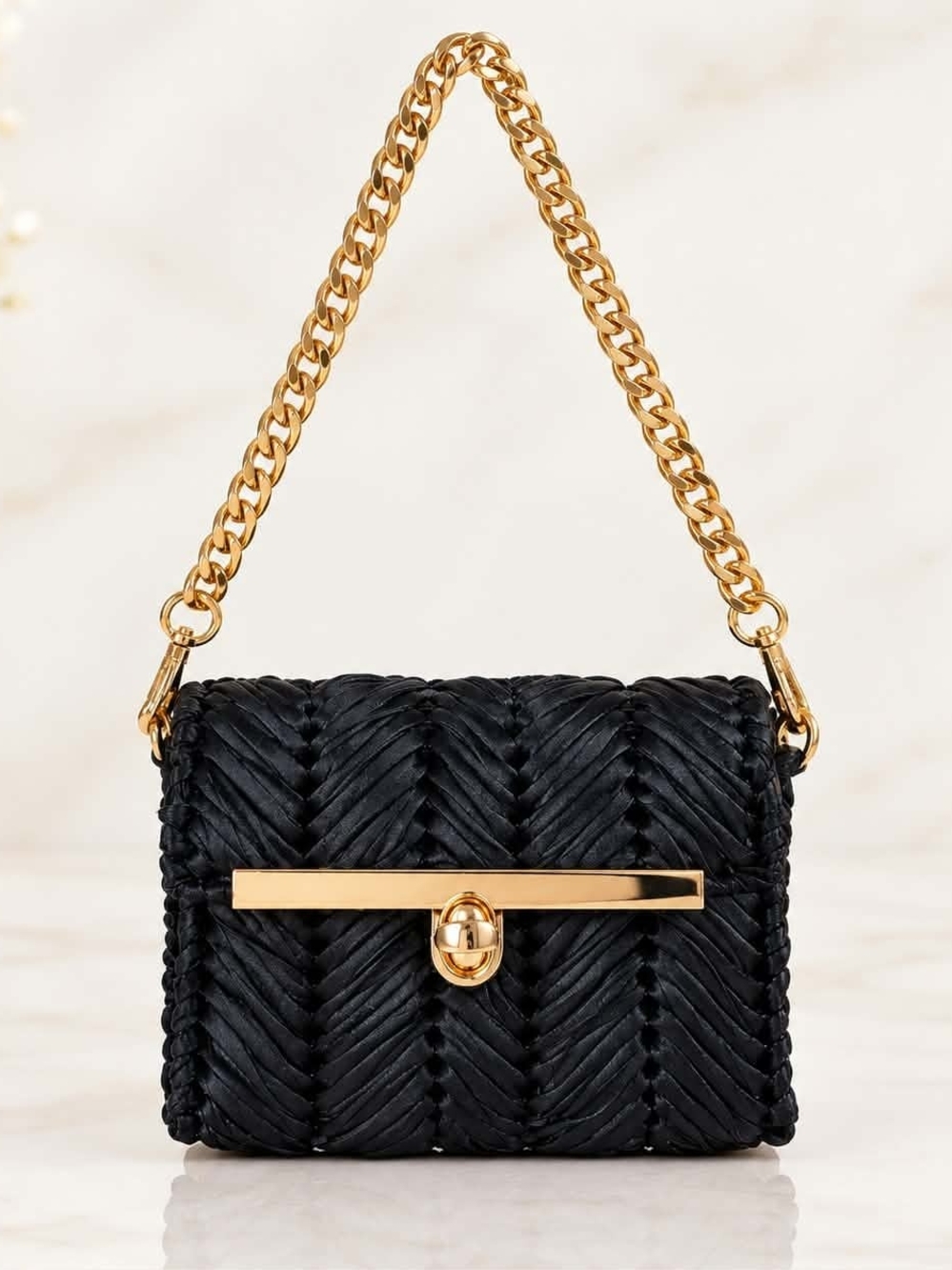 Black Woven Shoulder Bag with Gold Chain Strap Limaxdy